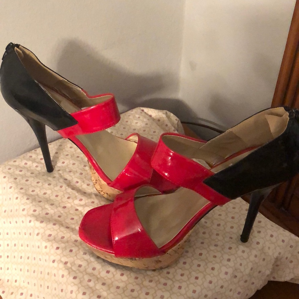 Size 10 women’s stilettos red and black heel